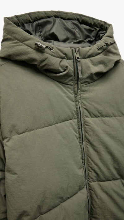 Cep Detaylı Fermuarlı Kapşonlu Kışlık Şişme Mont