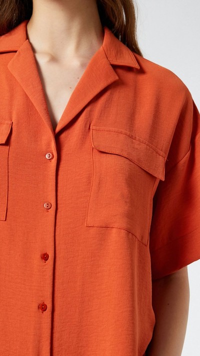 Kısa Kollu Gömlek Cep Detaylı Düğmeli 