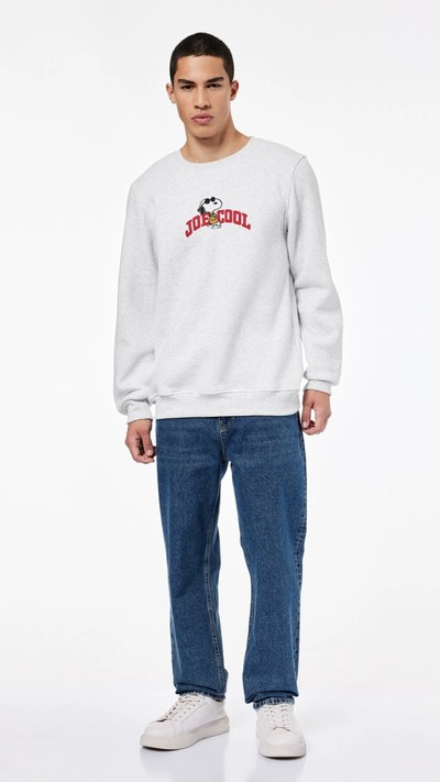 Şardonlu Bisiklet Yaka Lisanslı Snoopy Baskılı Sweatshirt
