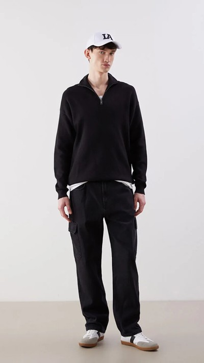 700 Straight Fit Men's Cargo Jeans