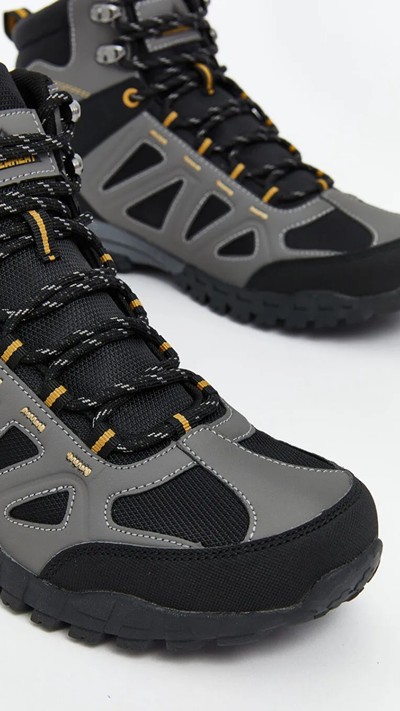 Lace-up Men's Trekking Boot