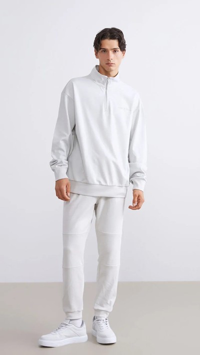 Funnel neck men's sweatshirt, desFunnel Neck Printed Men's Sweatshirt