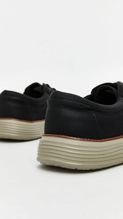 Lace-up Men's Classic Shoe